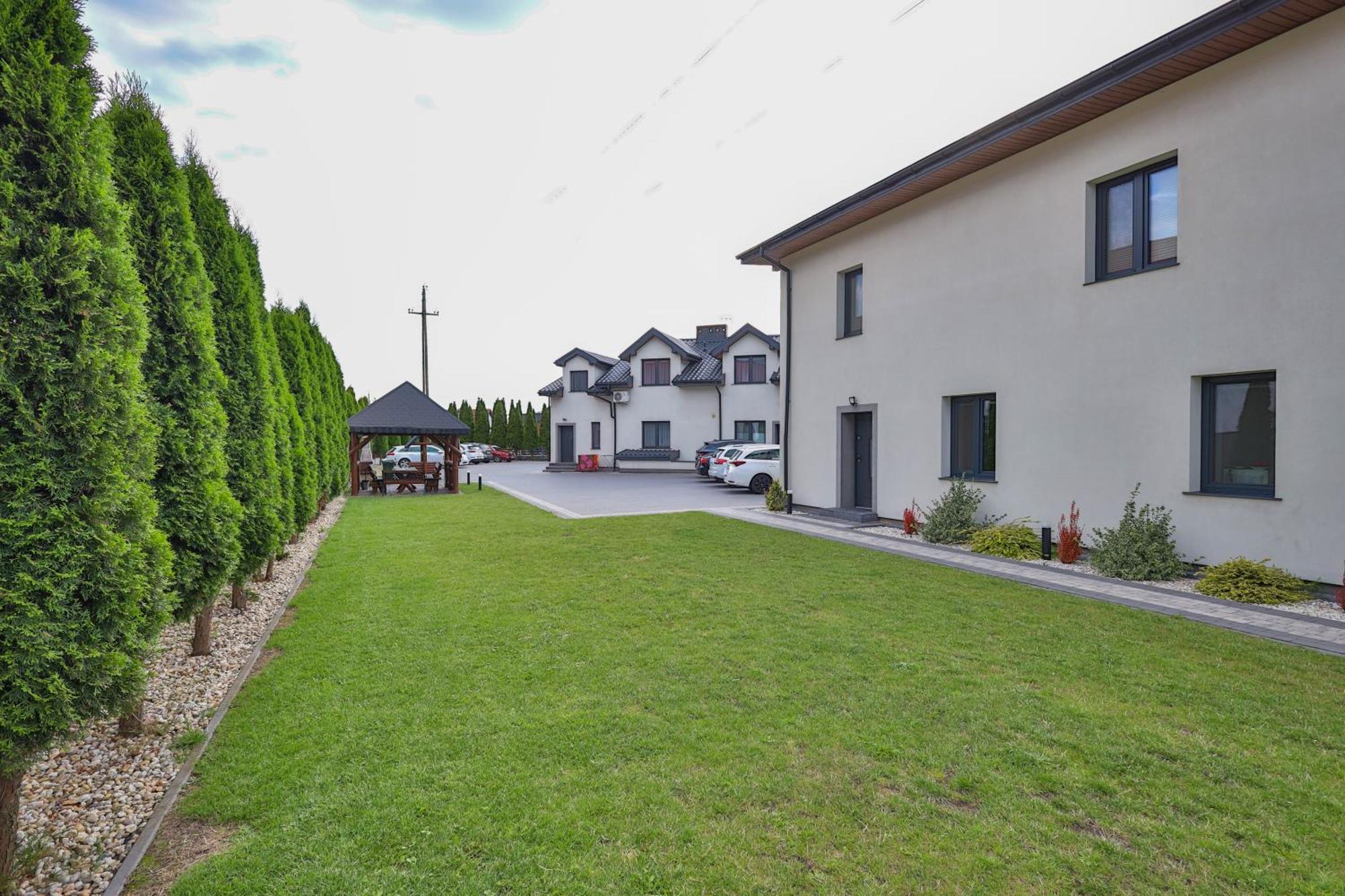 Apart-House Uniejow Exterior photo