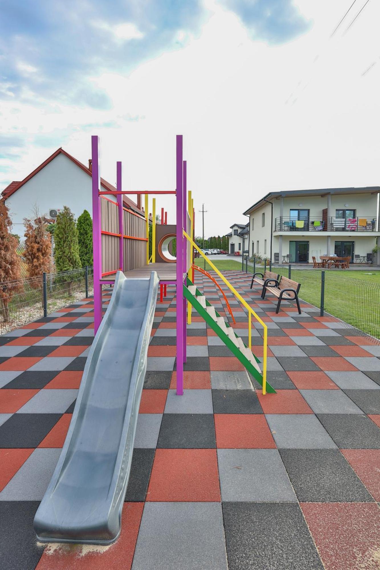 Apart-House Uniejow Exterior photo