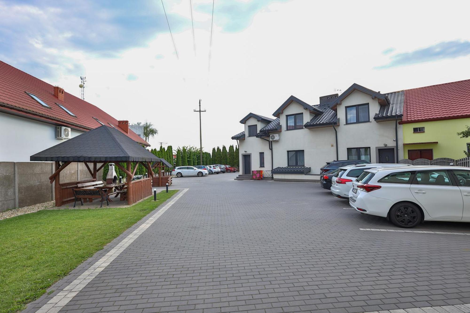 Apart-House Uniejow Exterior photo