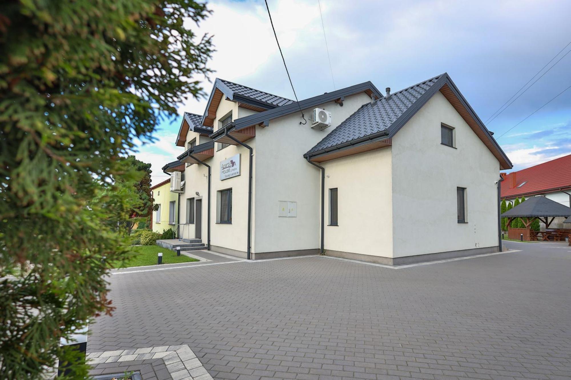 Apart-House Uniejow Exterior photo